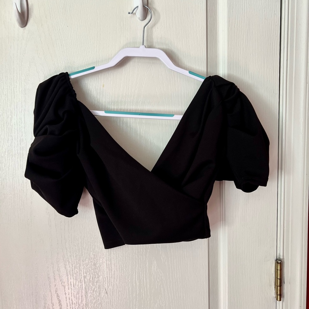 Black crop top - Forever 21